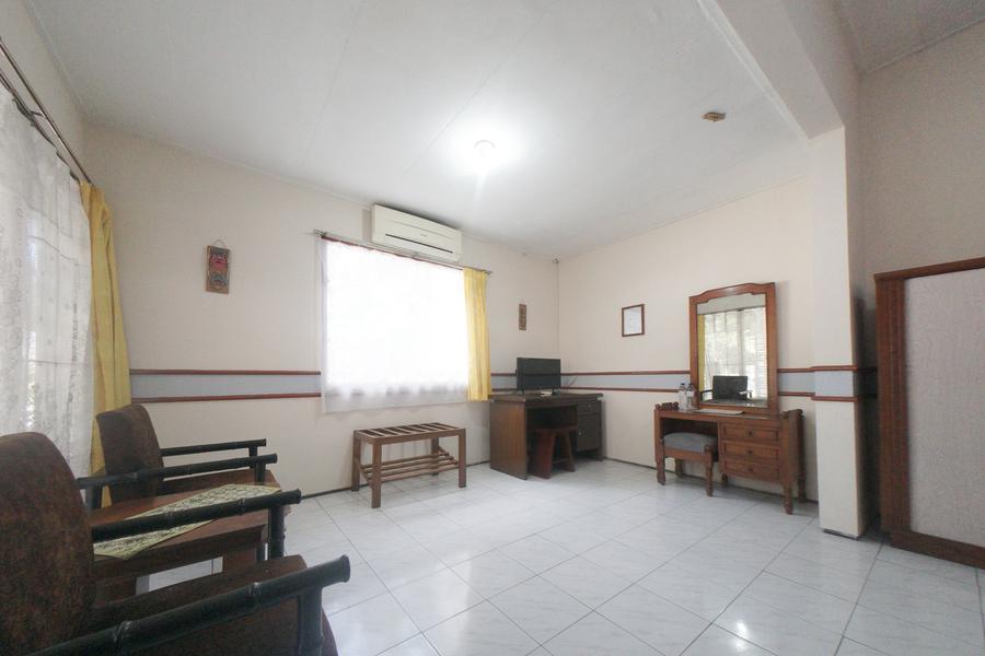Hotel RedDoorz near Balai Kota Malang Zewnętrze zdjęcie